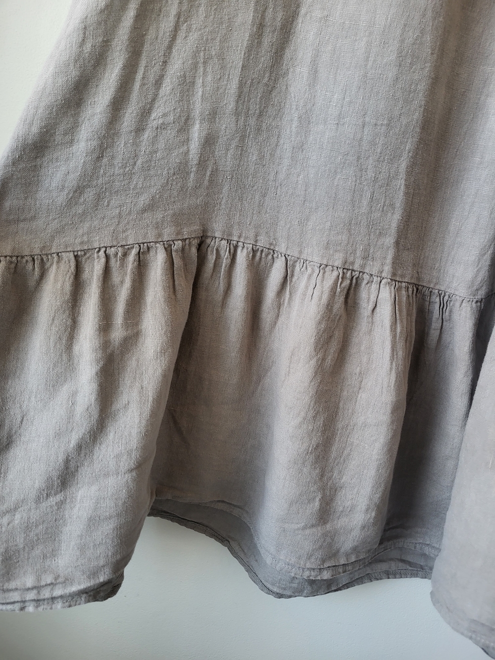Women's Maxi Dress - Light Taupe Sleeveless Linen-Blend - Picture 4 of 10